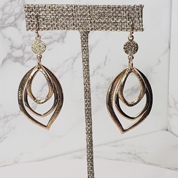 AVON Goldtone Double Luxe Loop French Hook Earrings - Picture 1 of 7